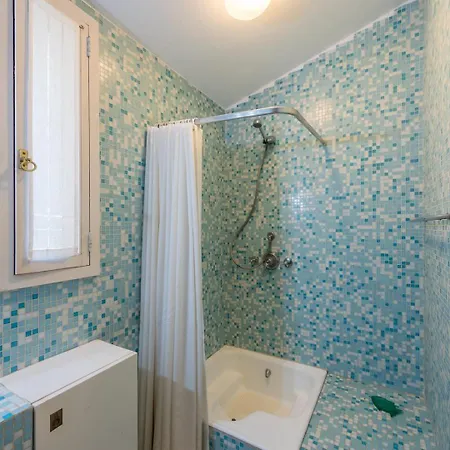 Semesterbostad Guestready - Chapel's Garden